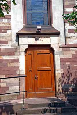 porte de l'glise luthrienne de Strasbourg Neudorf Stockfeld avec date
